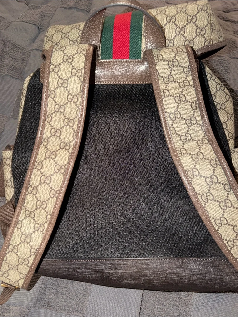 Gucci large classic